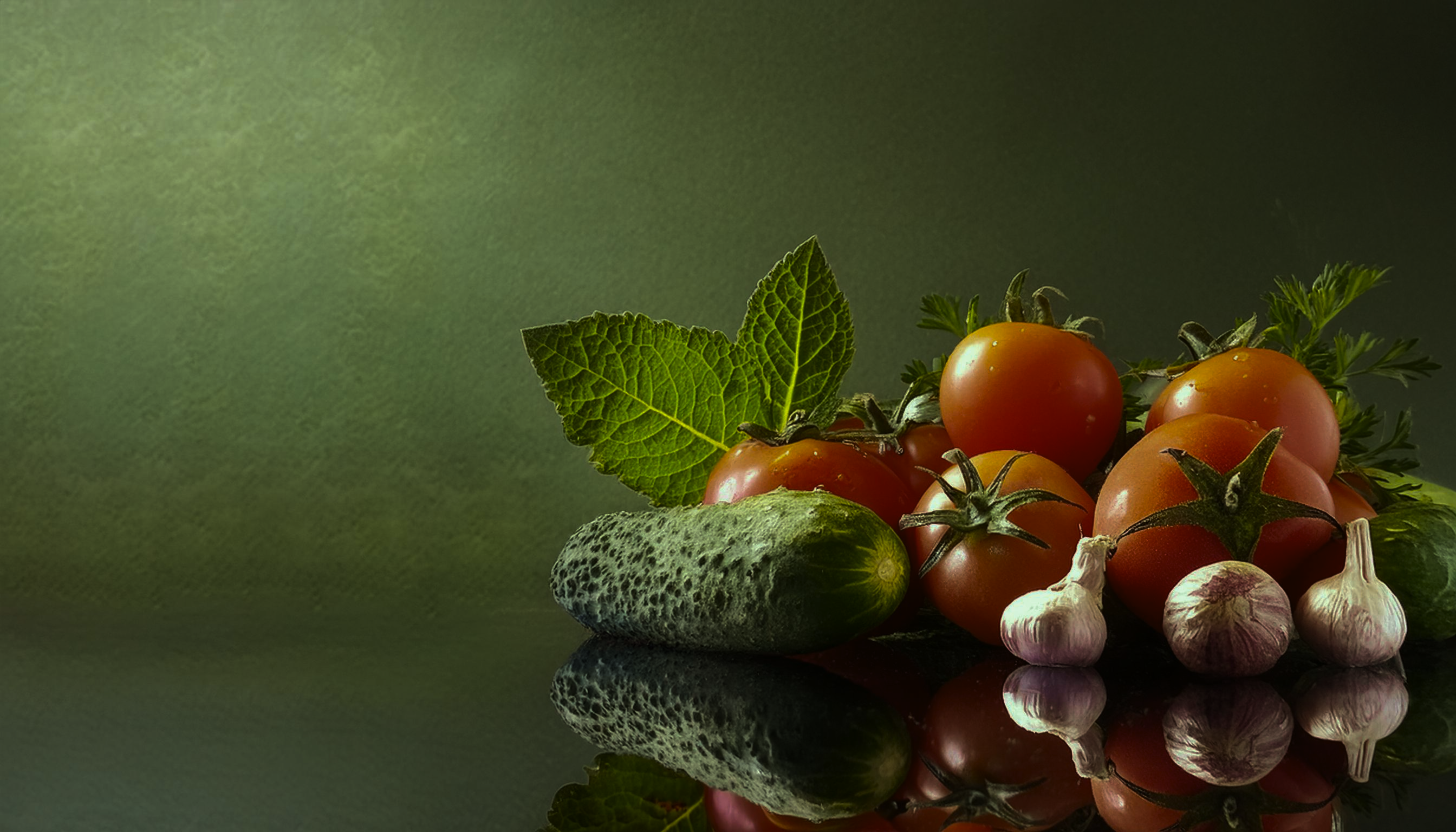 Firefly Create an image filled with a variety of only fresh vegetables including tomatoes, cucumbers 1